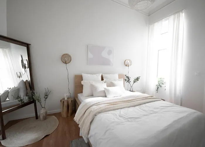 Elegant In Limpertsberg Near Center