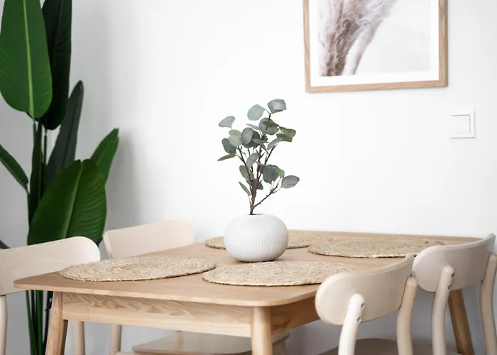 Elegant In Limpertsberg Near Center Apartment