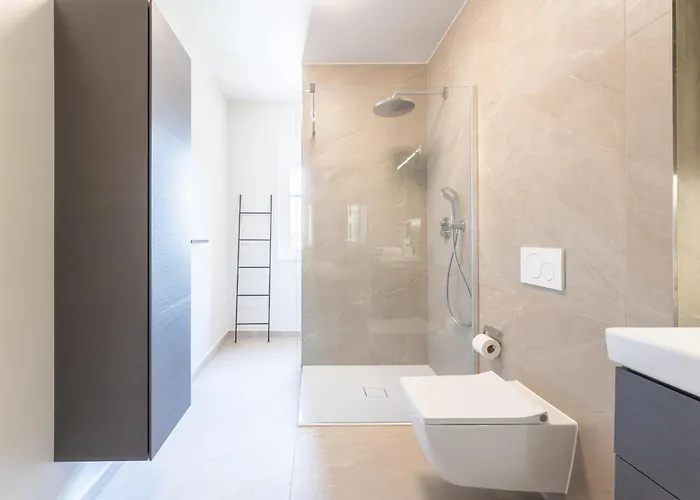 Elegant In Limpertsberg Near Center Apartment