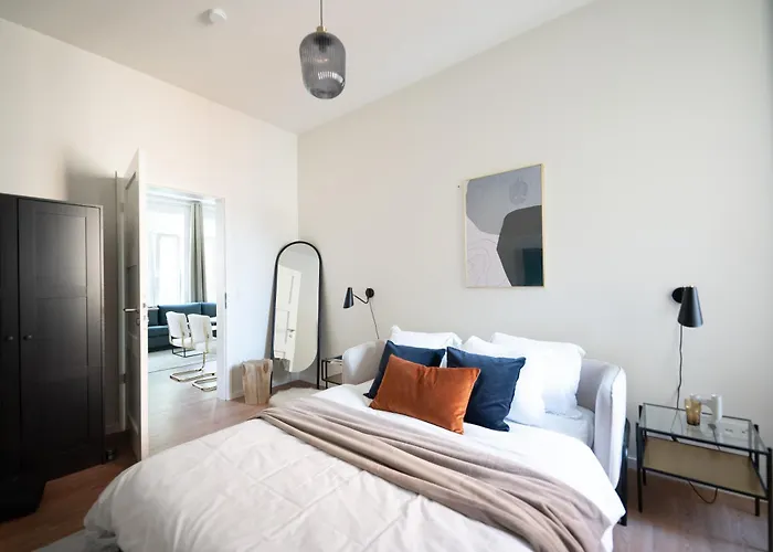 Elegant In Limpertsberg Near Center